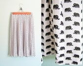 vtg elephant print skirt/ black and white accordion pleat skirt/ novelty elephant pattern skirt S-M