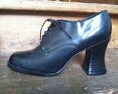 SALE Vintage Black Size 10 High Heel Oxfords