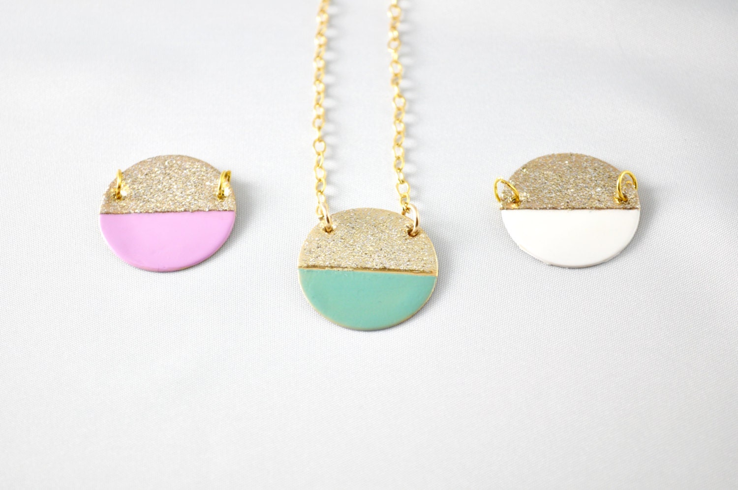 Lucy Necklace (White)