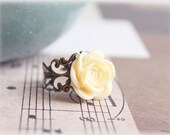 Cream rose cabochon adjustable cocktail ring, filigree brass ring, lucite flower ring, wedding, spring trend