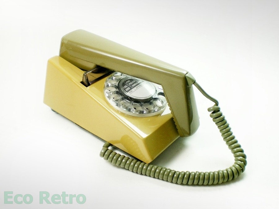 Trimphone - Vintage 1970's GPO 722 Dial Telephone in Green
