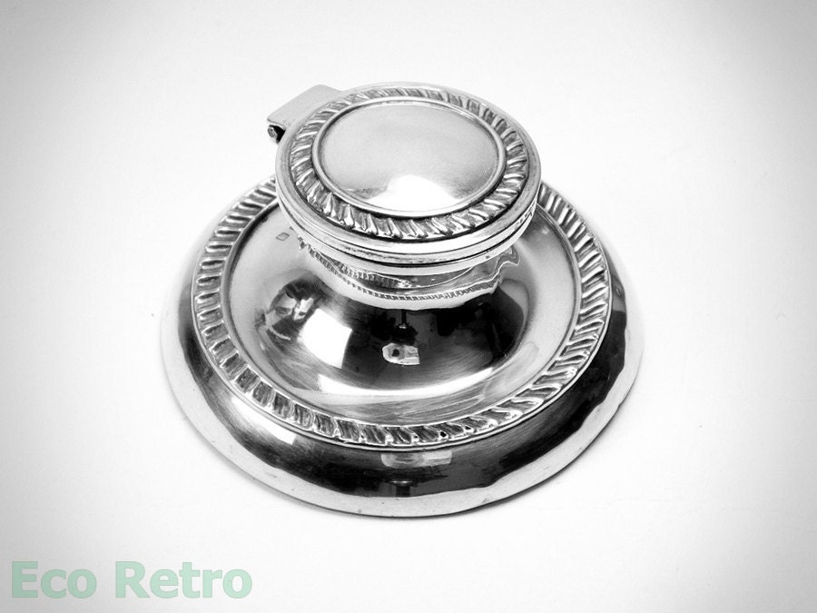 Nice Antique Edwardian Silver Capstan Inkwell Hallmarked 1908