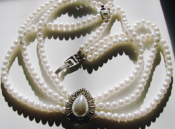 Vintage 1950s Glass Pearl and Rhinestone Choker