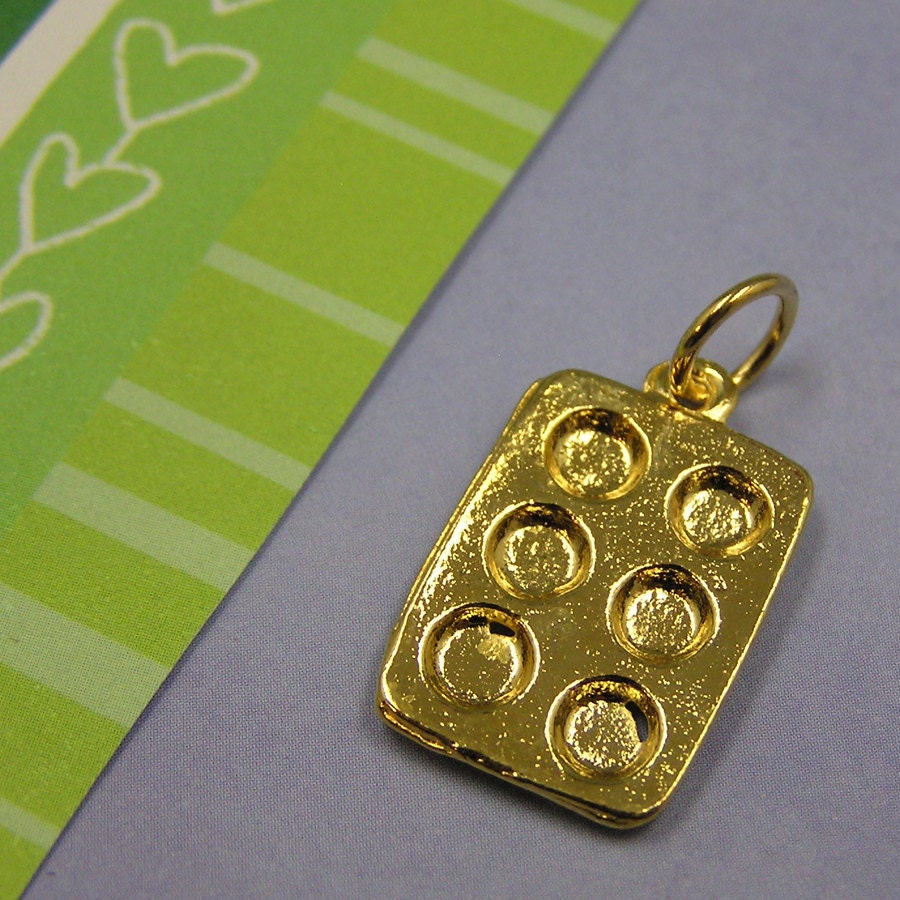 C17 Gold Muffin Cupcake Chef Cooking Kitchen Charm
