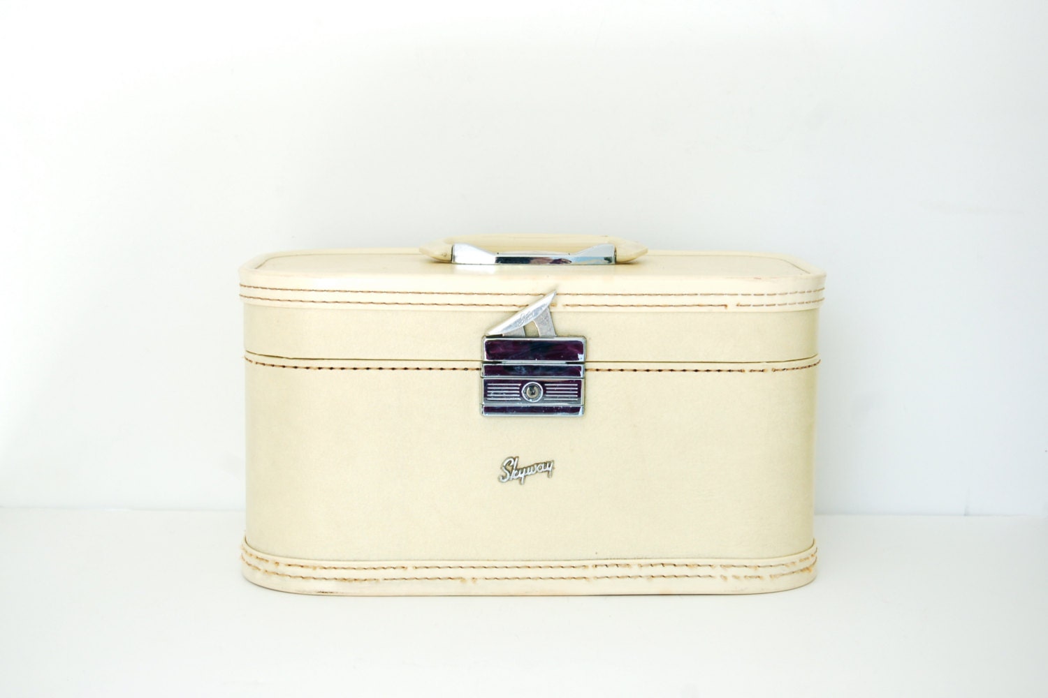 Vintage Cream Suitcase-Cosmetic Carrying Case