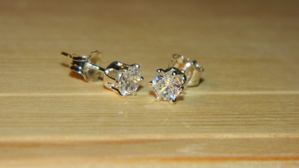 Small stud earrings diamond pink sapphire