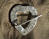 Pewter Heart Annular Brooch with Amor Vincit Omnia on front