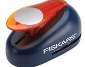 Fiskars X-Large Lever Paper Punch - 2'' Circle Il_170x135