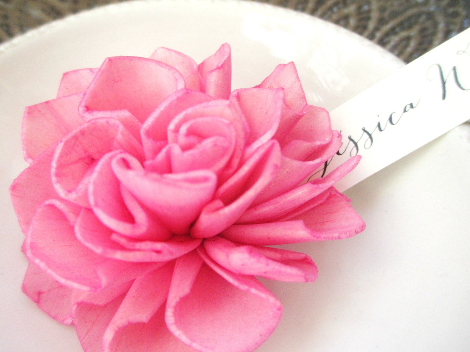 20 Fuchsia Wooden Flower Place Cards, Rustic Wedding Place Cards, Pink Escort Cards