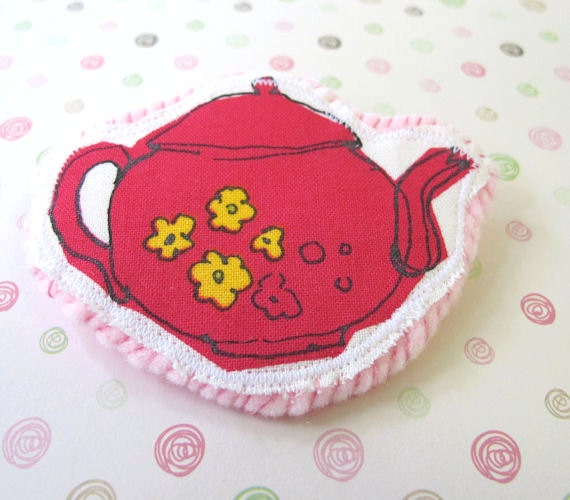 Felt Teapot Brooch, Pink Tea Pot Brooch, Tea pot Fabric Brooch