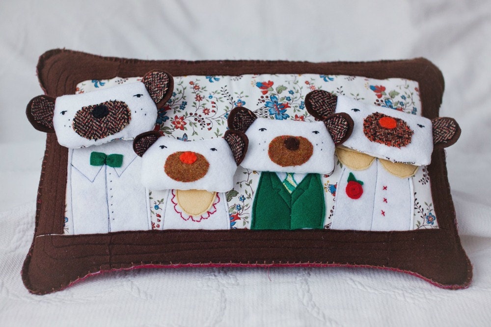 Nursery decor - bear family portrait to decorate your room with cuteness FREE SHIPPING