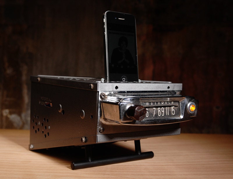 ipod iphone charging station with speaker from vintage car radio