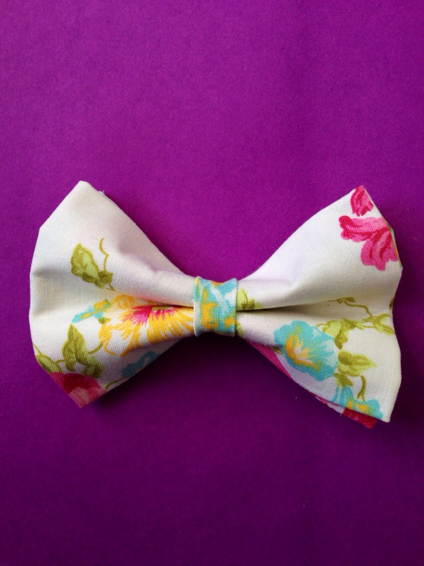 White Floral Hair Bow 