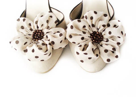 Cream With Brown Dots Flowers Shoe Clips