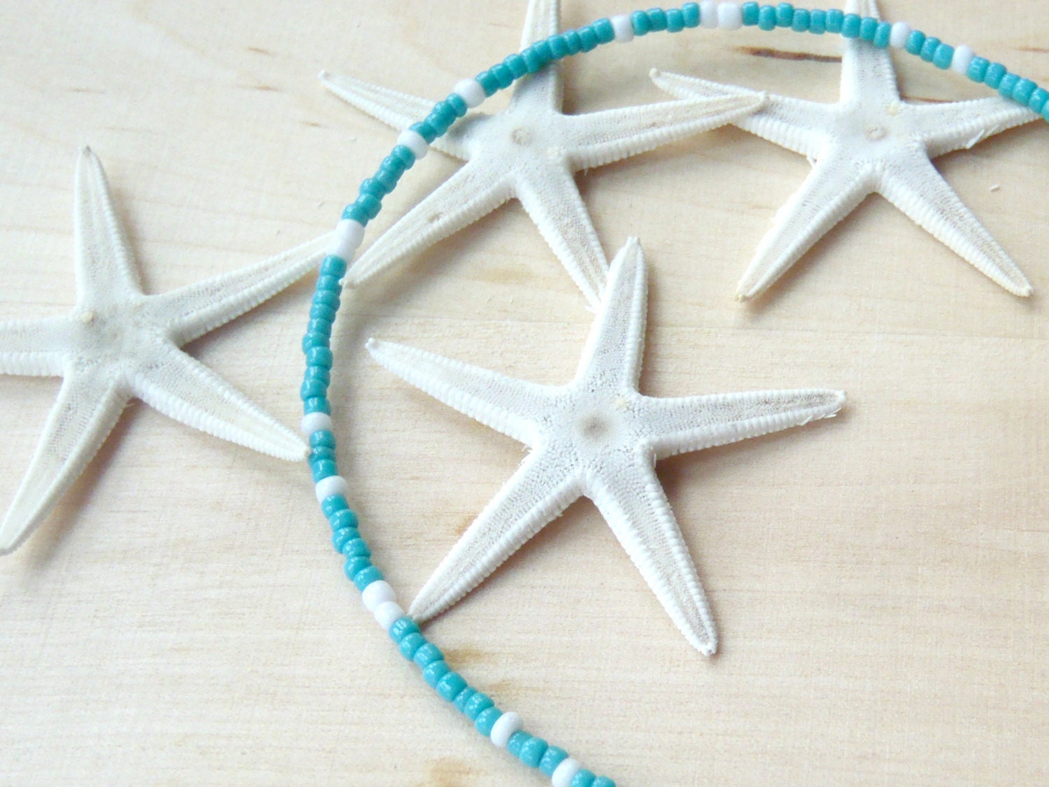 seafoam anklet in with touches of white