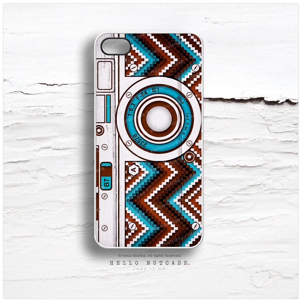 iPhone 4 and 4S case Old Camera on Wood on Chevron Pattern, Plastic iPhone Case, Geometric on Wood iPhone case, iPhone cover N19