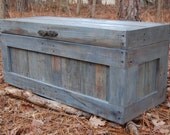 Large Weathered Gray Hope Chest/Coffee Table/End of the Bed Bench /Storage