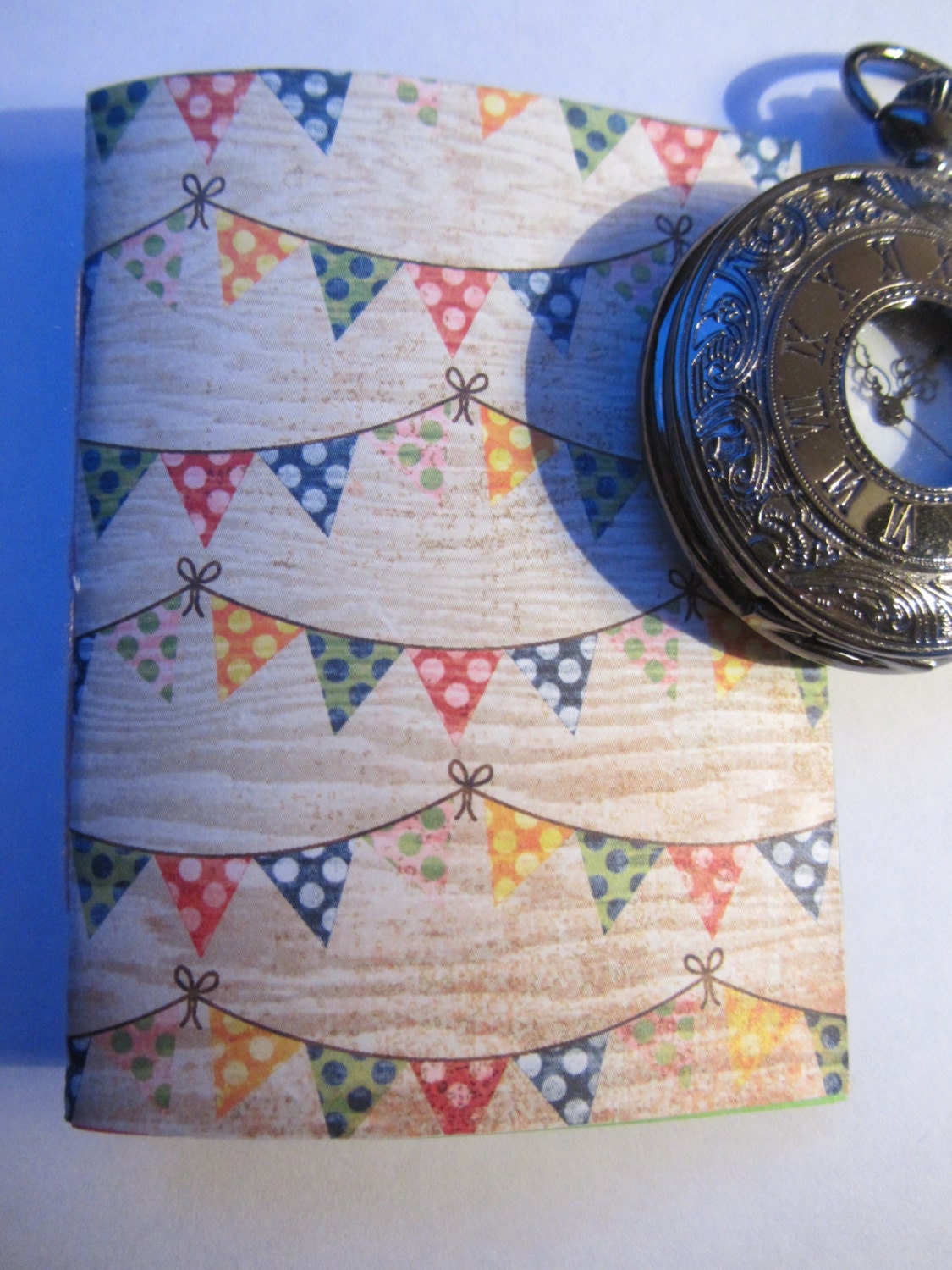 Valentine's Day Mini Journal // Birthday Gift for vacation, to do lists, everyday use - bunting diary - 30 Days of Lists