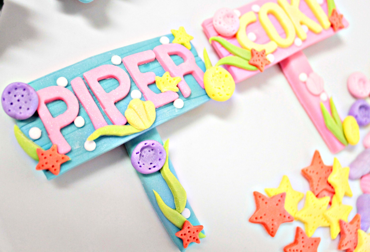 Fondant Edible Wooden Sign with name and coral 1 qty  for Under the Sea Party, Mermaid, Finding Nemo, Little Mermaid, Beach