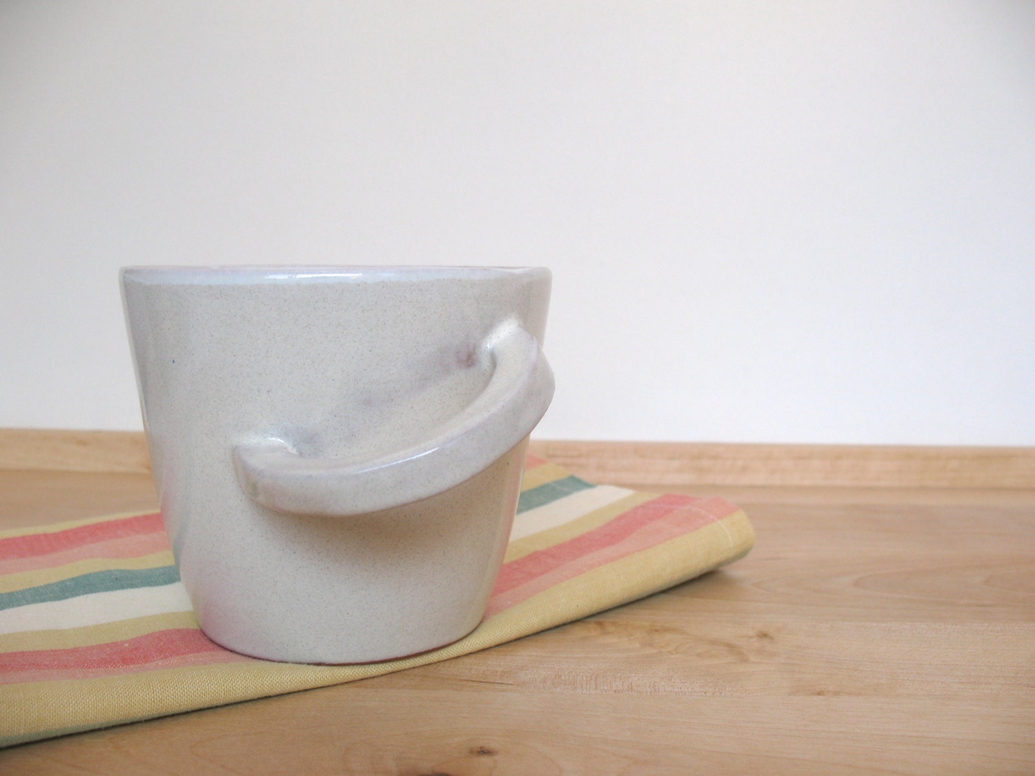Coffee mug Tea cup Ceramic mug Bone white glazed cup Breakfast mug - ready to ship