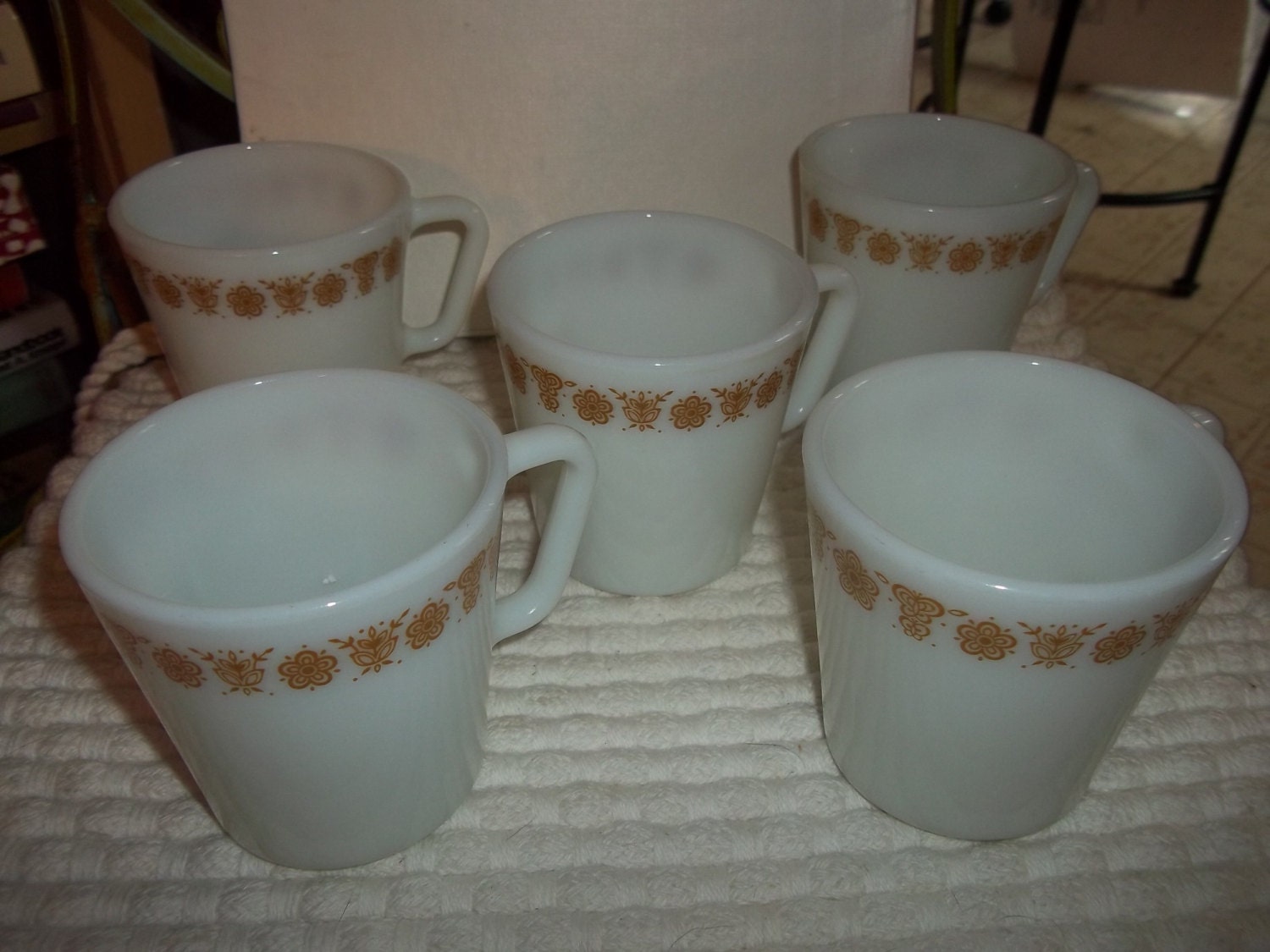 Set of 5 vintage PYREX Gold Butterfly Coffee Mugs