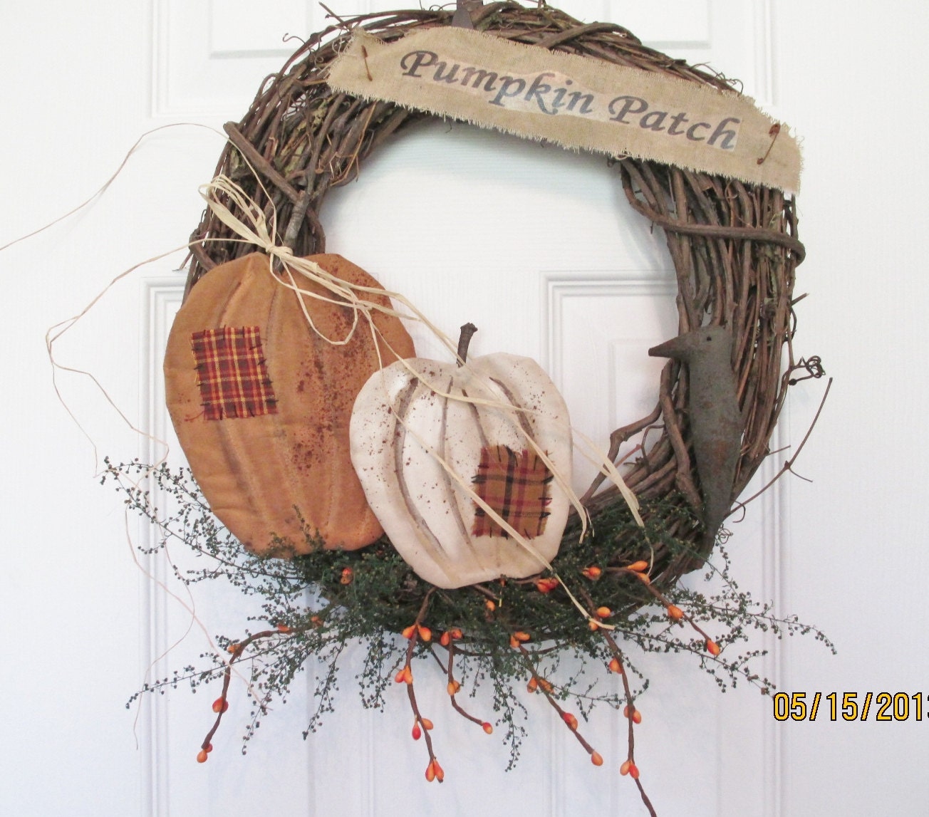 Primitive Fall/ Halloween Folk Art Country Wreath with Pumpkins and crow "Pumpkin Patch"