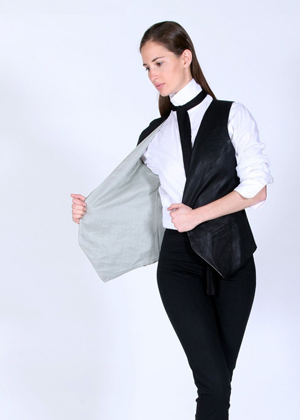 BLACK FITTED VEST, Classic Design Linen Vest Top for Women - LayouDesign