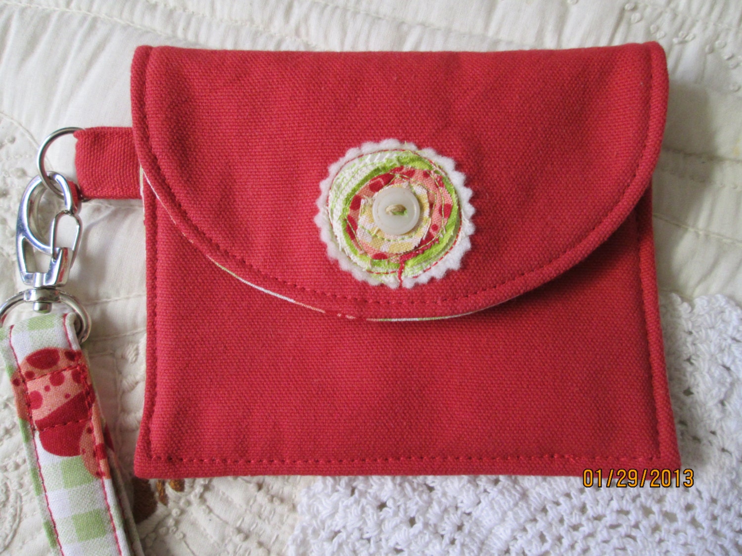 wristlet/wallet, coin purse, travel pouch, micro purse, ipod holder, ID/credit card holder, green, red, lady bugs, free shipping