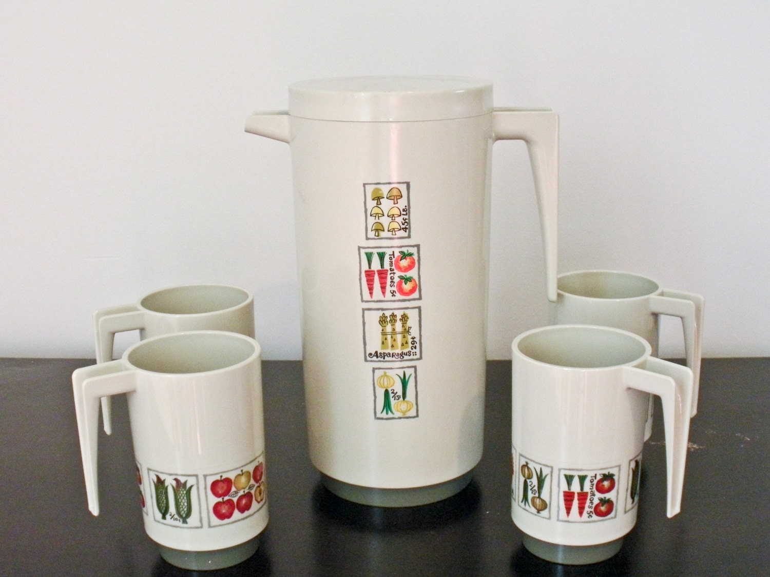 Vintage Plastic Vegetable Retro Mod Pitcher & Cup Serving Set