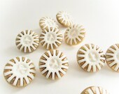 White and Gold Starburst Buttons, Plastic Buttons, Vintage Buttons,Shank backing, Button jewelry, sewing buttons, garment buttons