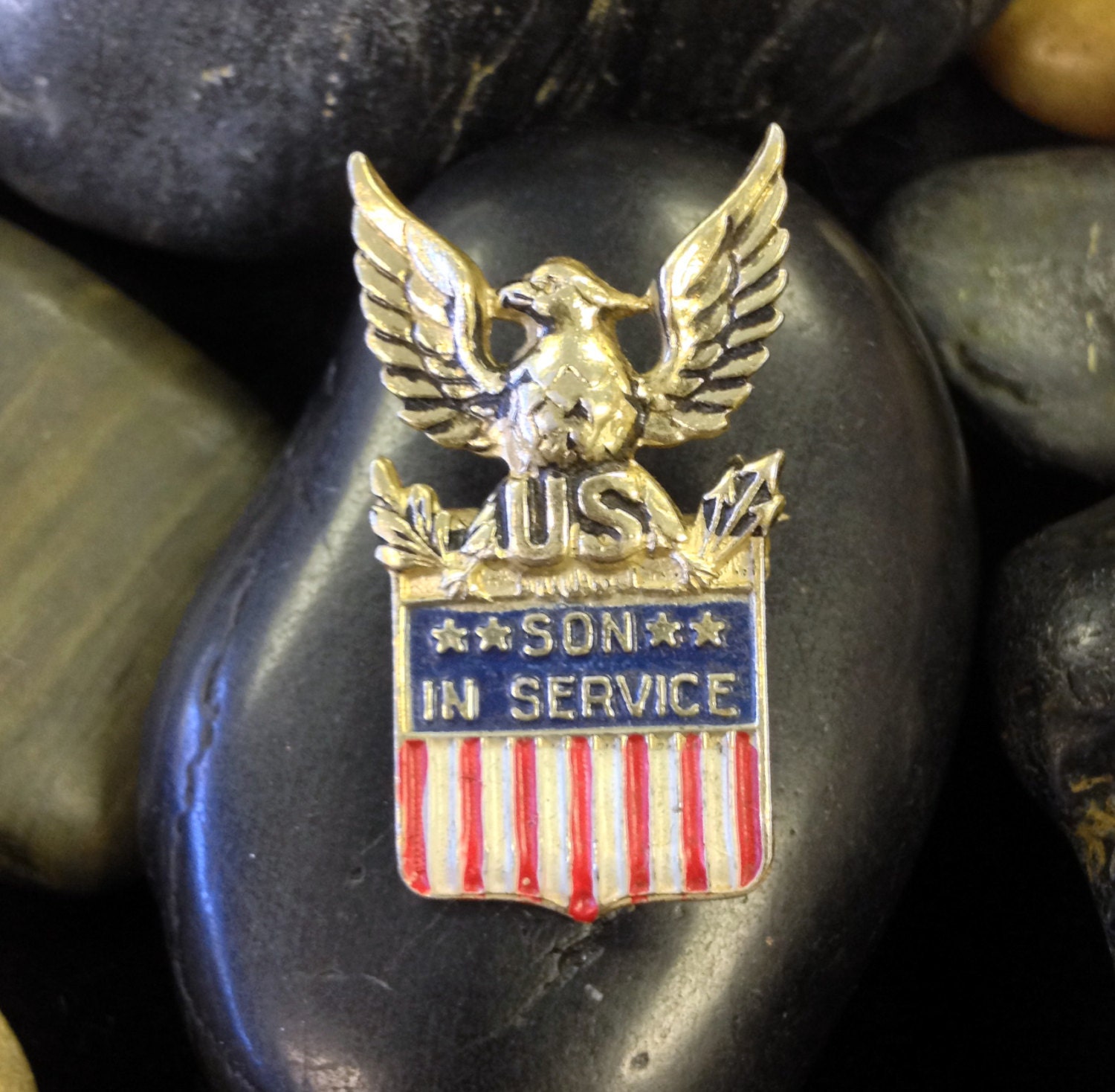 WWII Gold Over Silver Eagle & Shield "Son In Service" Pin (st - 455)