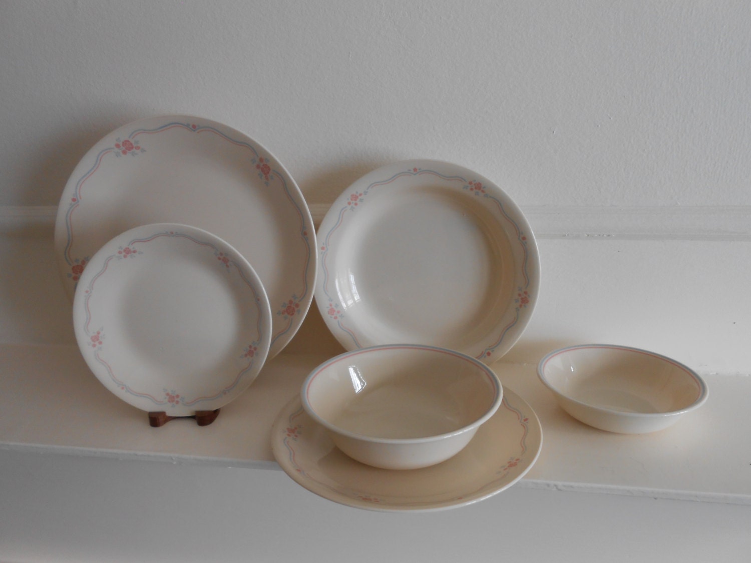 Corelle English Breakfast Dinnerware Set / by CowardlyLionFinds