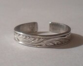 Very Nice Vintage, Victiorian Mens or Womens Ring Band, Great Design All Around, Solid, Art Deco, Gift / Wedding