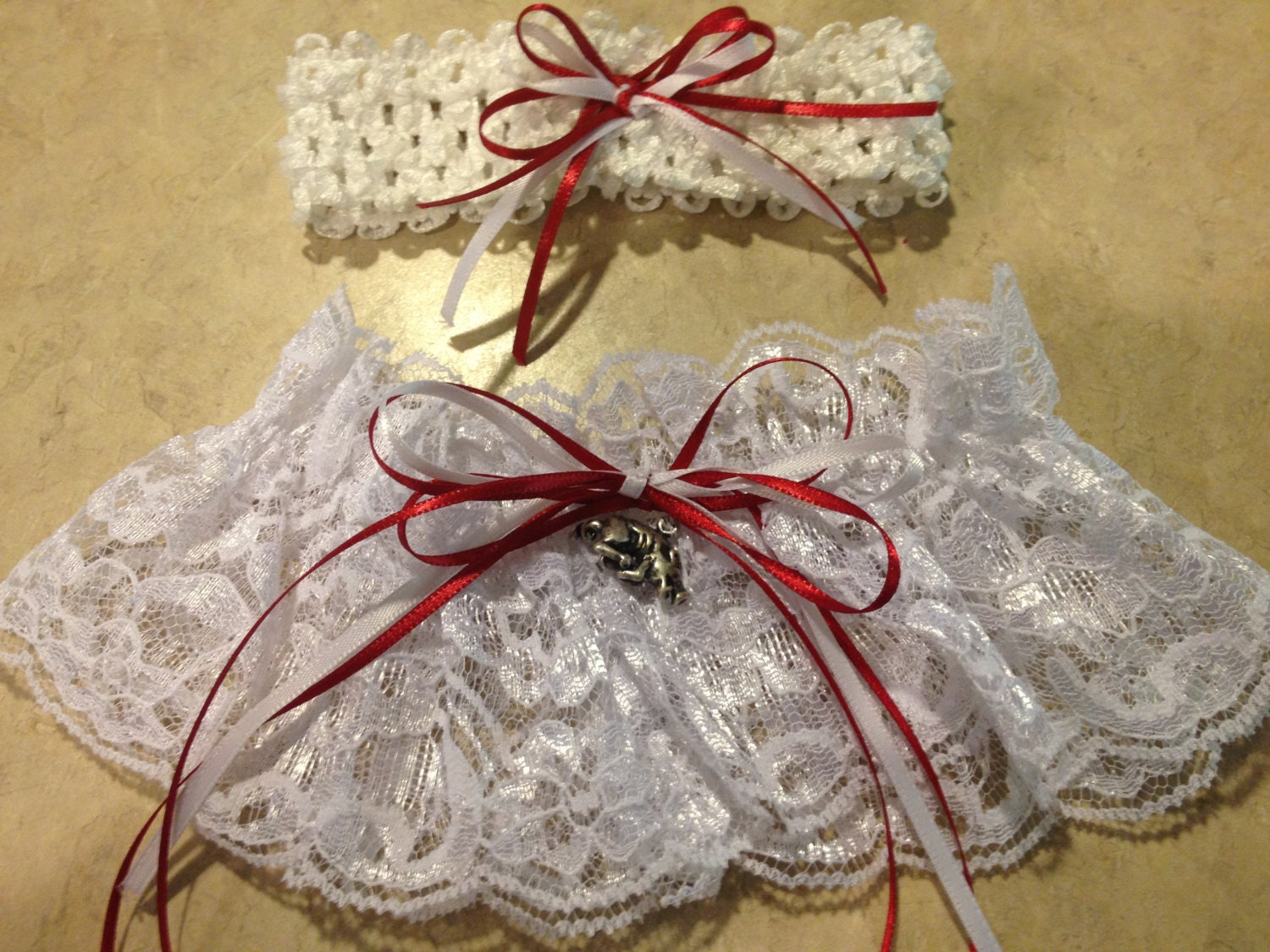Arkansas Razorbacks Red and White Garter Set