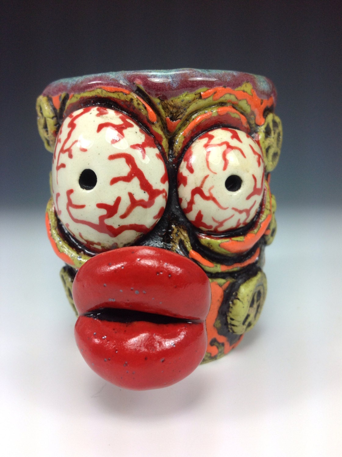 Monster alien face shot glass