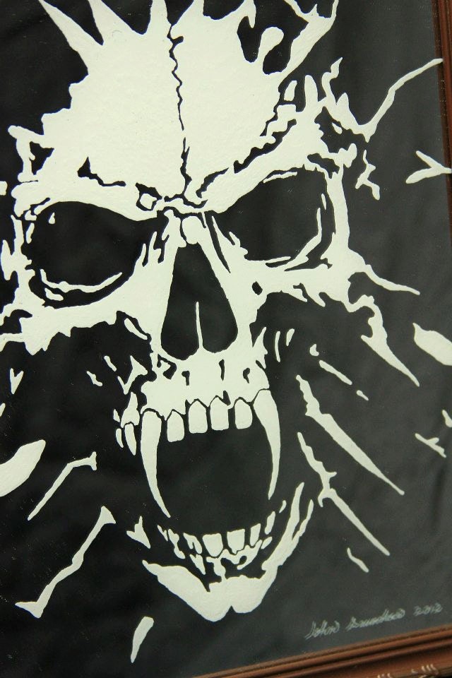 Screaming skull
