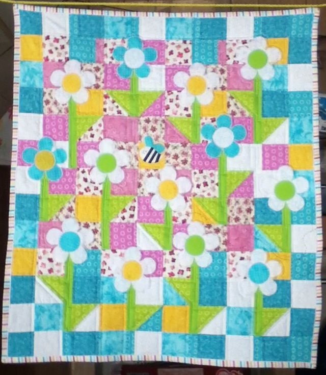 Spring, Baby, baby girl, pdf, handmade, quilt pattern, blanket, applique, flowers, turquoise, pink, yellow,  green, white, patchwork.