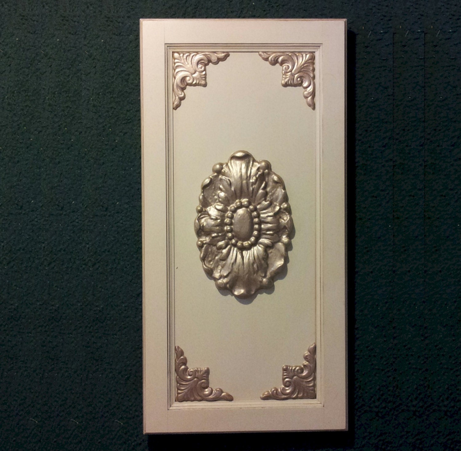 Fabulous Floral Oval Door Applique by DecoratingConcepts