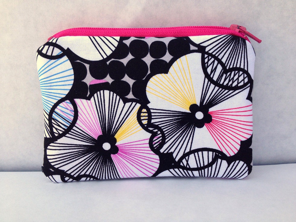 Coin Purse / Small Zipper Wallet / Padded Coin Pouch - Pink
