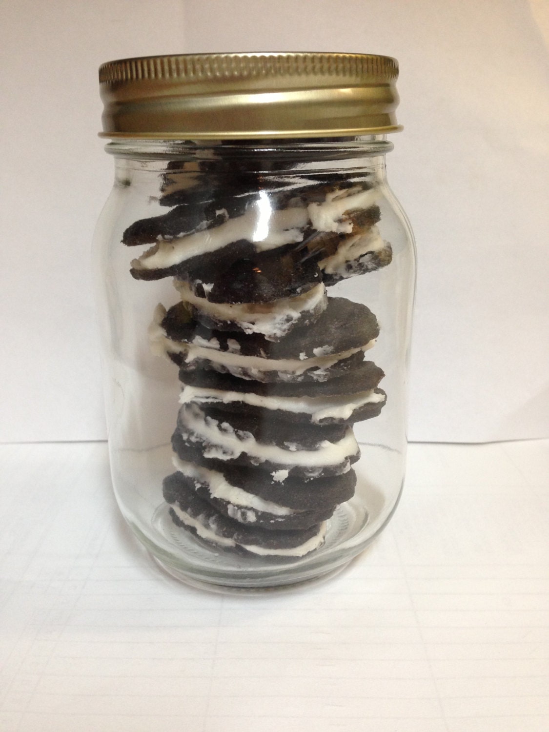 Cookies in a jar- homemade Oreos