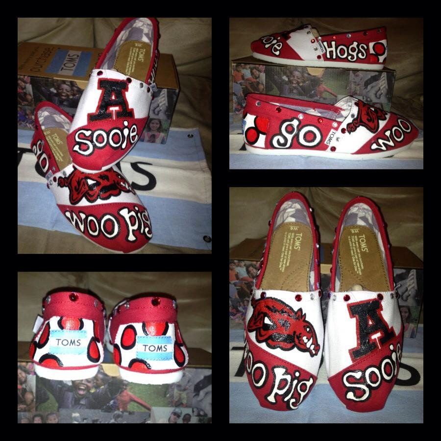 SALE--Arkansas Razorback Hog Toms - University of Arkansas