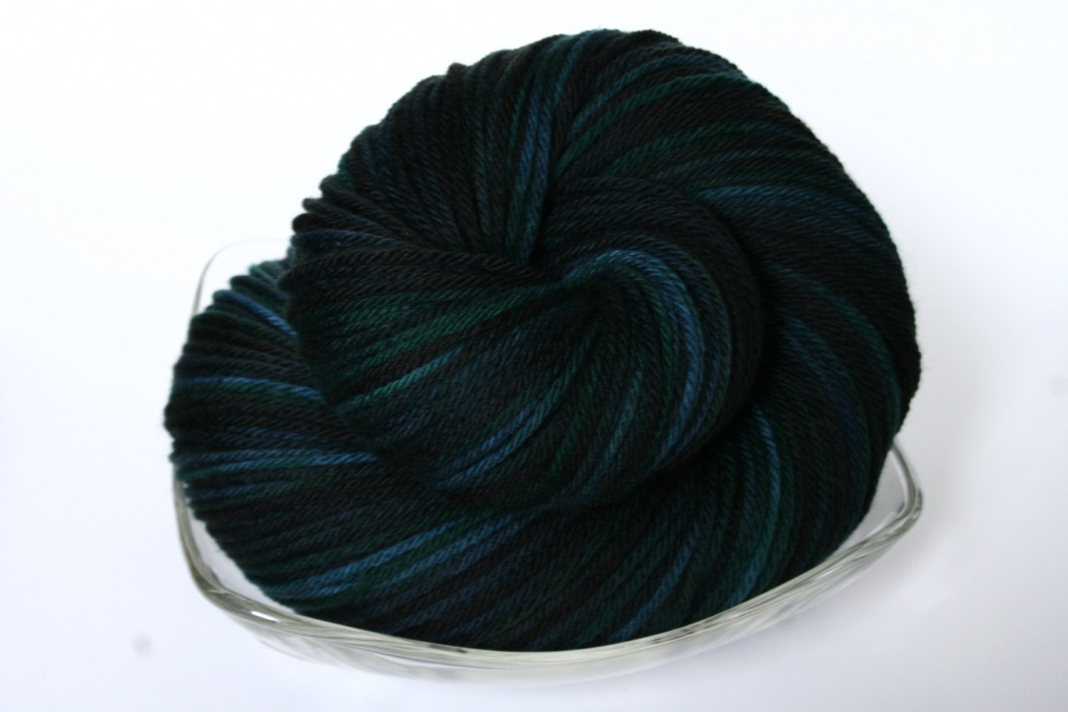 1041513:  hand dyed SW Merino worsted yarn