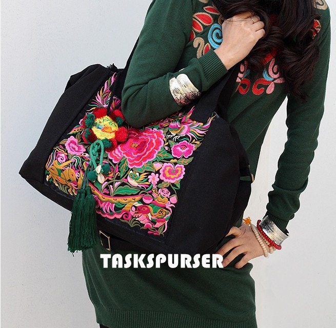 Embroidery bag/ Handmade bag/Tote Bag /Hmong Bag /Shoulder Purse/Vintage Embroidered bag/Fashion bags/Diagonal bag/Leisure bag/messenger bag