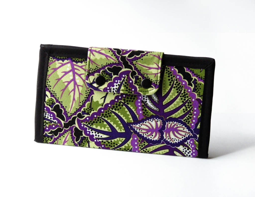 Meadow Cabbage Clutch Wallet