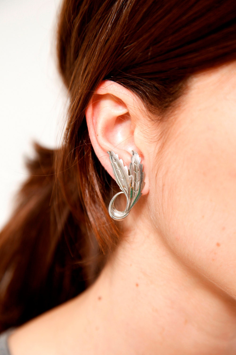VINTAGE - 50s Silver Leaves Screw On Earrings