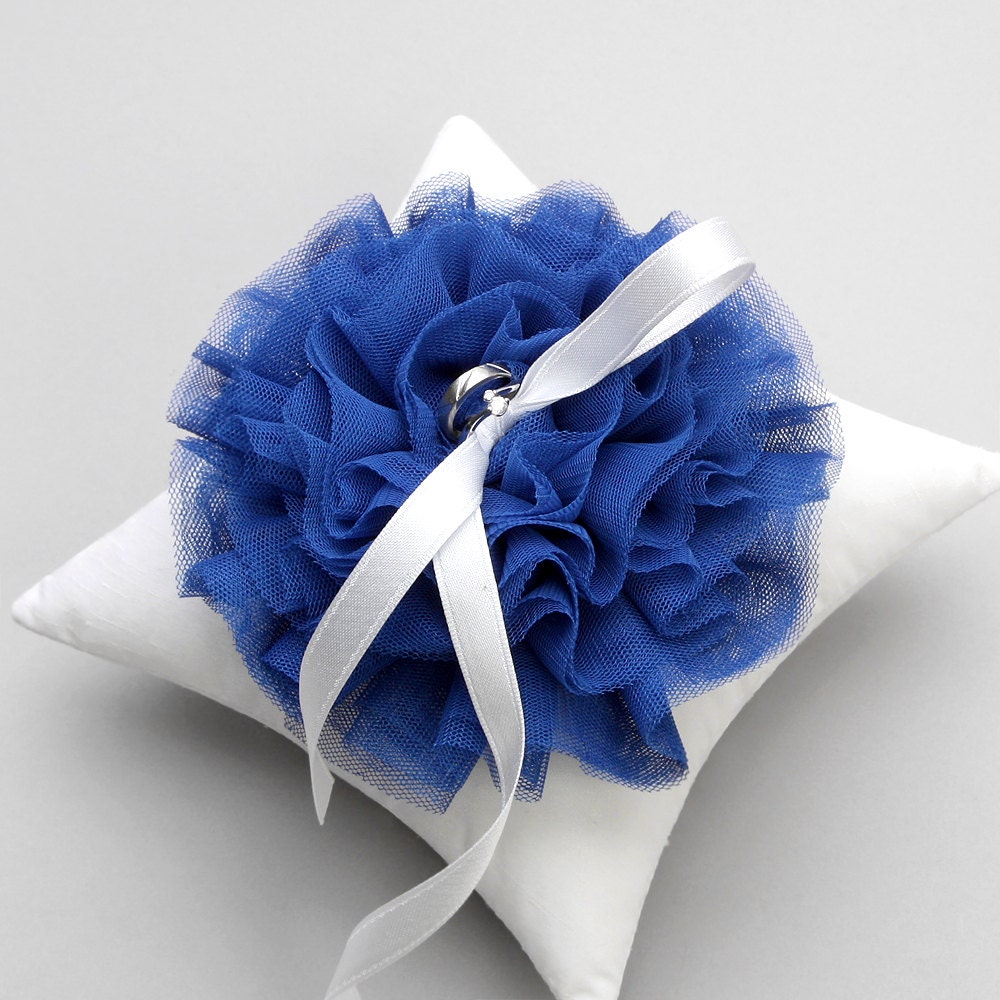 Wedding ring pillow, Flower ring pillow, Bridal ring pillow, something blue pillow - Tesia