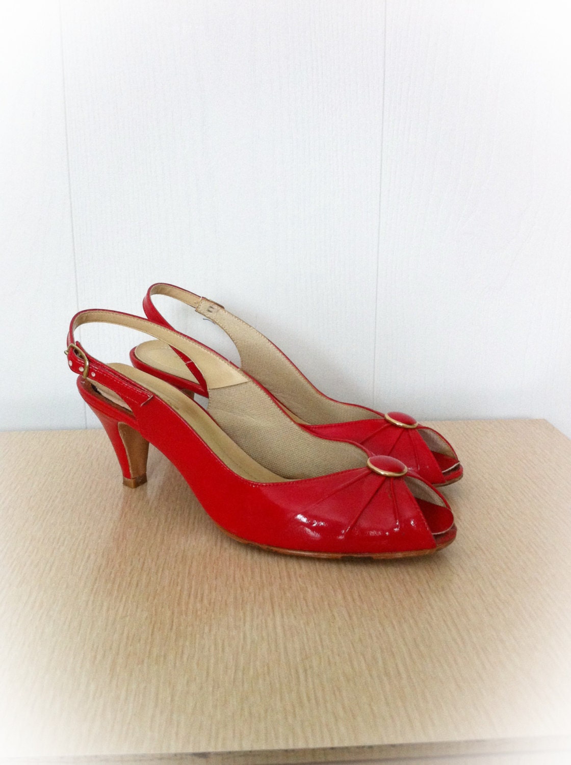 Vintage 1970s Shoes Red Hush Puppies Peep Toe High Heels Size 6.5