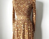 Vintage 1970s Fit and Flare Skater Turtle Neck Dress Long Sleeves Honeycomb Fitted