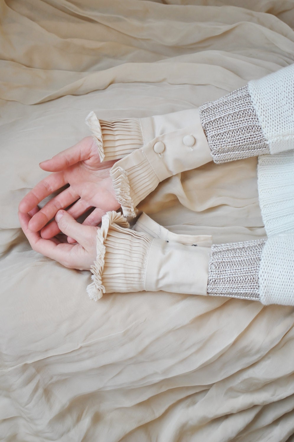 Ruffle detail cuffs/ Beige ruffled cuffs/ Ruffle fashion/ Natural/ Rustic romance wedding/ rusteam bioteam