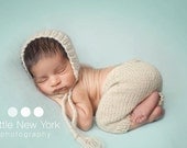 Newborn pants and bonnet set . Choose your own color.